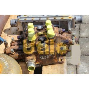 Distribuitor hidraulic case 621 ult-012925