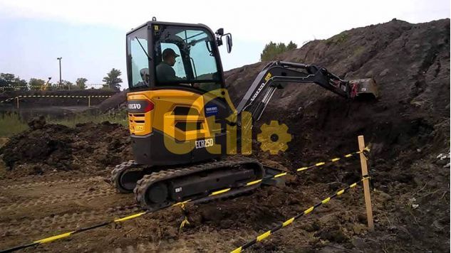 Pompa hidraulica pentru miniexcavatoare volvo ult-037456