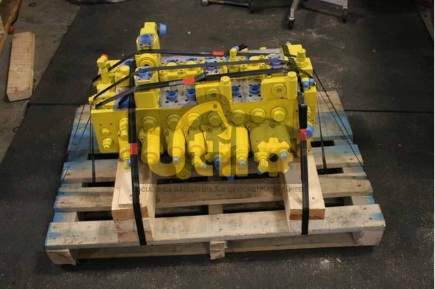 Distribuitor hidraulic komatsu  pc95 r2 ult-013532