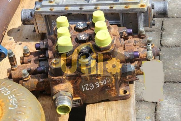 Distribuitor hidraulic excavator case cx210 ult-013043