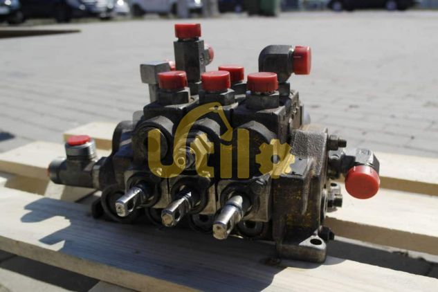 Distribuitor hidraulic miniexcavator kobelco sk50ur ult-013801