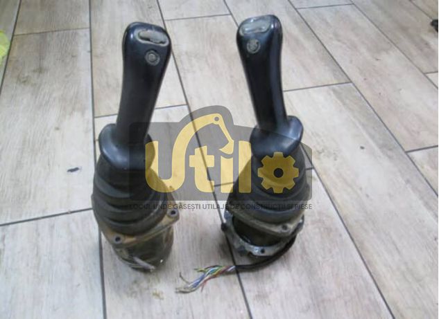 Joystick pentru caterpillar 320 ult-018619