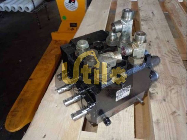 Distribuitor hidraulic buldoexcavator cat 428e ult-012908