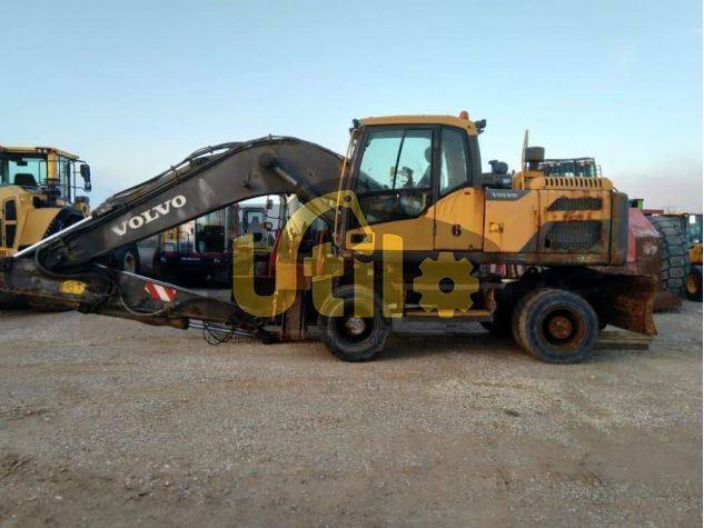 Dezmembram excavator volvo ew180d ult-011691