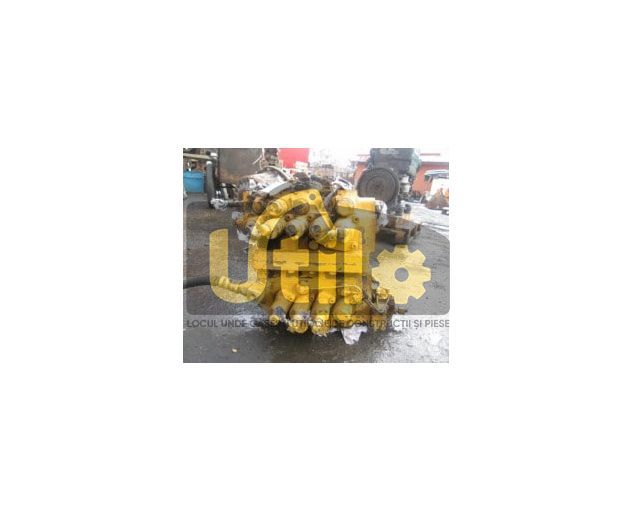 Distribuitor hidraulic komatsu pc220 ult-013515