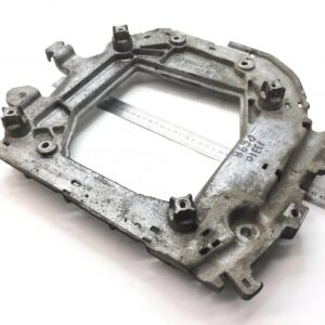 Suport de la motor Scania 2377040 – Piesa metalică rectangulară cu fixări multiple