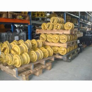 Role de rulare galbene pe paleti pentru utilaje de constructii