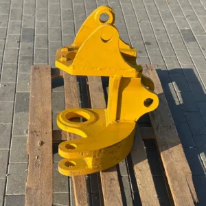 Suport Brat Miniexcavator Komatsu PC50 - Piesa Metalica Galbena