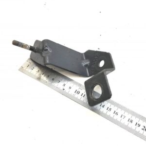 Suport din cadru Scania 2430217 – Piesa metalica cu surub si doua gauri de fixare