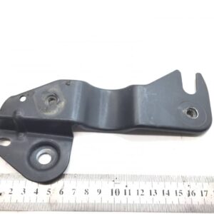 Suport parasolar stanga Scania 1355661, piesa metalica neagra