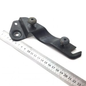 Suport parasolar stanga Scania 1355669-11 – cu suruburi si rigla pentru dimensiuni
