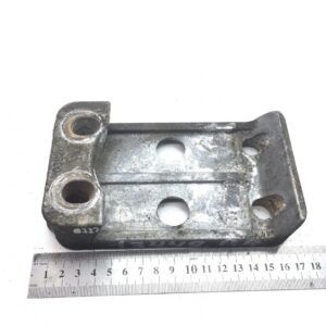 Suport pentru aparator de noroi axa motrice spate stanga Volvo 20383038 / 20382890