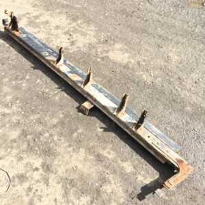 Suport metalic pentru placi de trepte dreapta Renault 5010574868