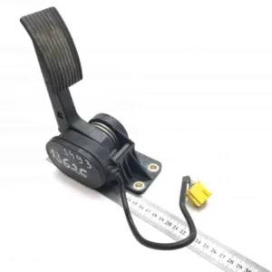 Pedala de acceleratie cu senzor de pozitie pentru Mercedes – Cod OEM A6283000004 / 6283000004 / 6282900299 / A6282900299