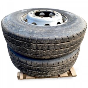 Set 2 Roti Solaris 295/80R22.5 cu Jante 225×825-15