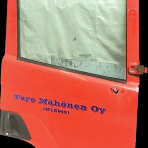 Usa dreapta camion Scania rosie Helsinki Tero Mähönen Oy