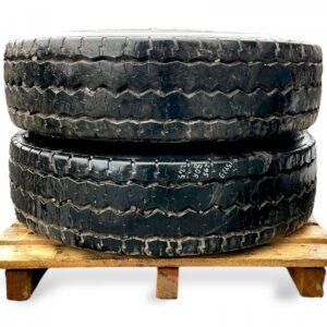 Set de anvelope pentru camioane Volvo 295/80R22.5, 2 buc