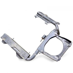 Suport pentru aparator de noroi axa fata/spate stanga Volvo 25381216