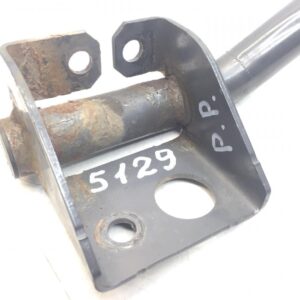 Suport pentru aparator de noroi axa motrica fata dreapta Mercedes 5129 P.P