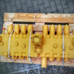 Distribuitor hidraulic miniexcavator bobcat 320 ult-013648