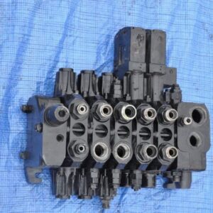 Distribuitor hidraulic miniexcavator komatsu pc50 ult-013830