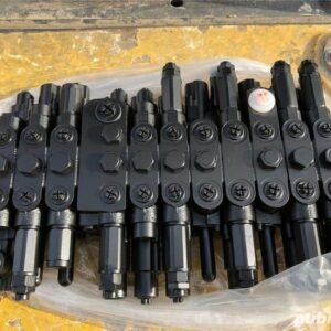 Distribuitor hidraulic hitachi zx225 ult-013442