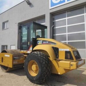 Dezmembrari utilaje grele caterpillar 573 ult-012203